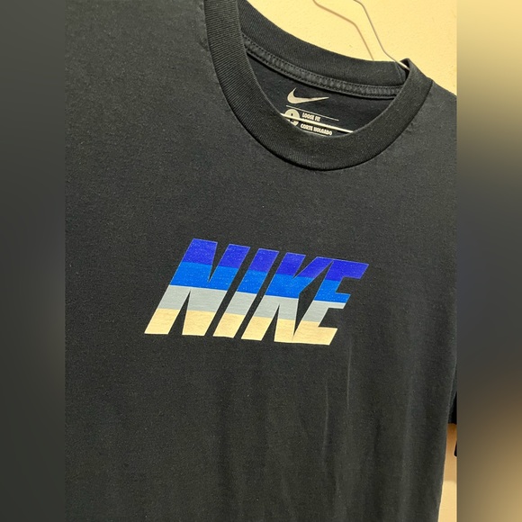 Nike Vintage Y2K Graphic Logo Short Sleeve Tee Shirt - Picture 2 of 4